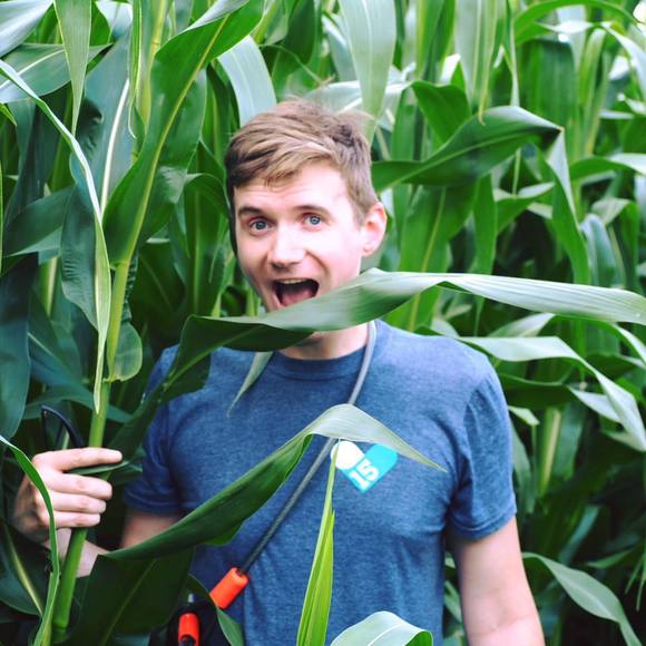 Meet your Posher, Colin - Picture 1 of 1